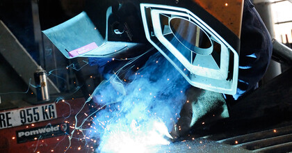 gp_groot_teaser-welder-with-welding-fume-extyraction