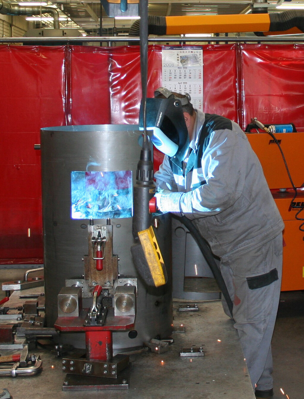 rno-kesselfabrik-welder-with-extraction-arm-edited.jpg