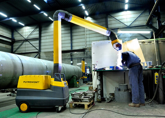 Mobile welding fume extractor MFD with extraction arm