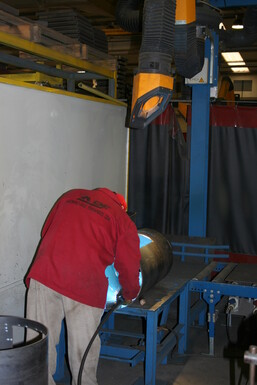 ADF_welder with welding fume extraction arm