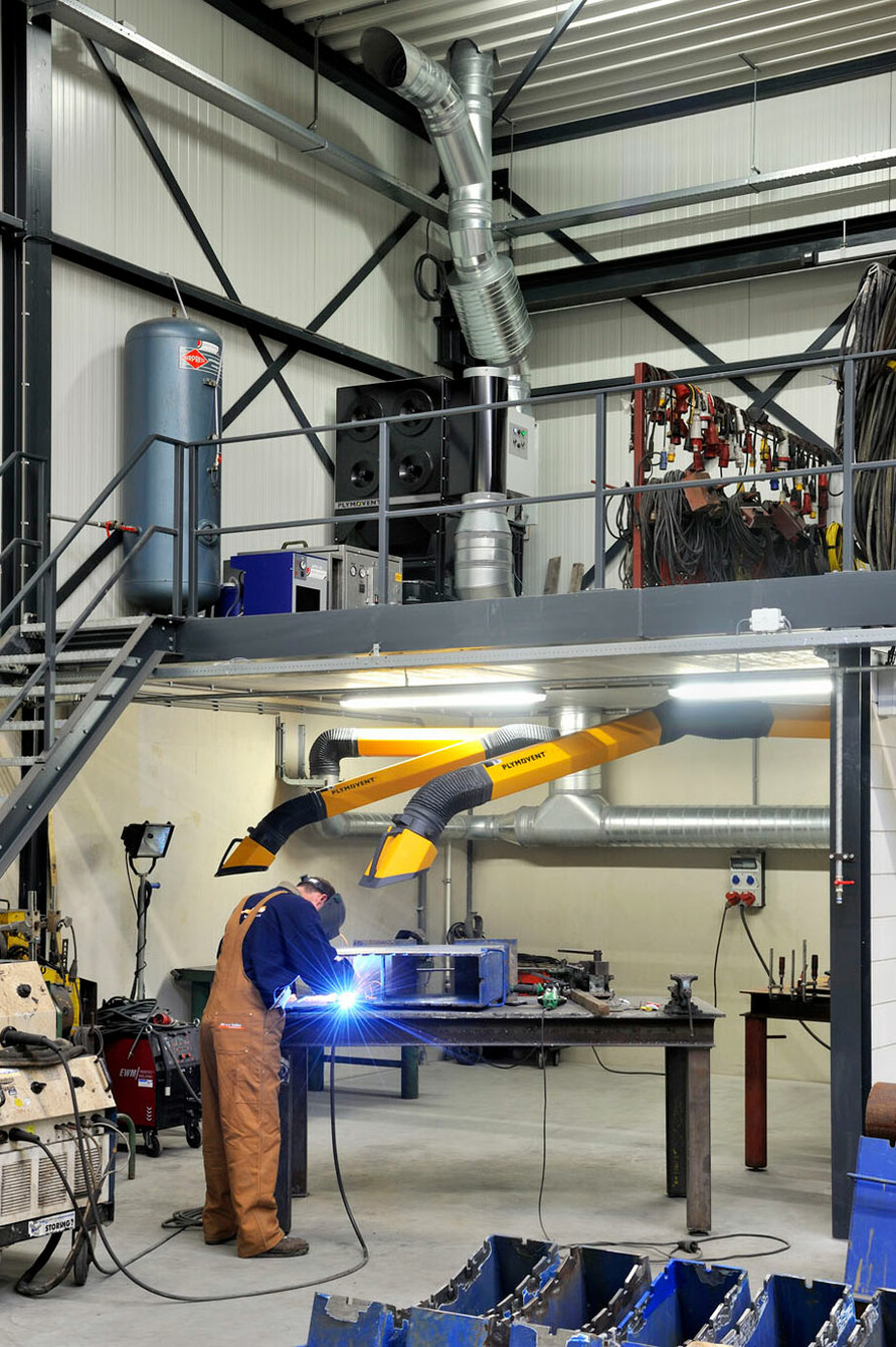 Plymovent extraction with arms and general filtration